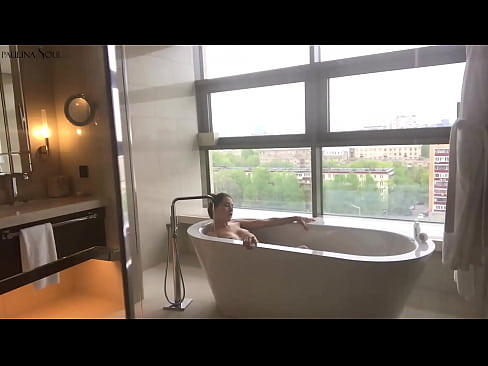 ❤️ Pitikek mezin Bi dilgermî pizika xwe di serşokê de dihejîne ❤❌ Tenê porno li me ku.pornado-co.ru ❌️